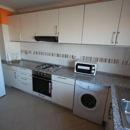 Solar Dos Vilarinhos - By Bedzy Daire *